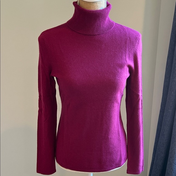 SAKS FIFTH AVENUE TURTLENECK CASHMERE SWEATER M - Picture 1 of 6